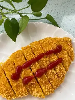 Gold fried chicken steak