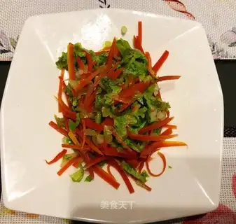 Sour radish and cabbage