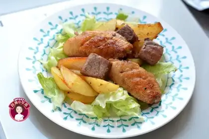 Roasted chicken wings, potatoes