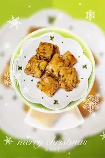 Coconut walnut cranberry scone