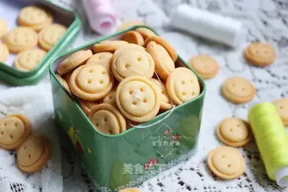 Button cookies