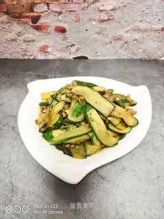 cucumber fried meat
