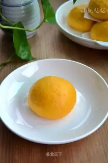 Pumpkin buns