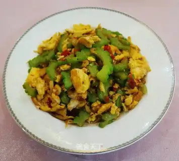 Scrambled peppers, fried eggs