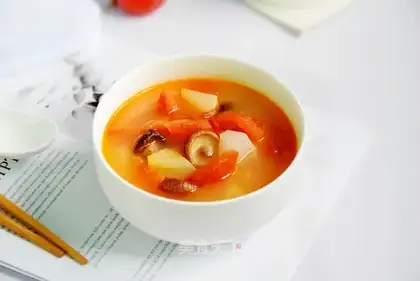 Tomato broccoli soup
