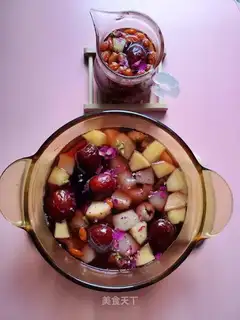 Fruit and flowers tea