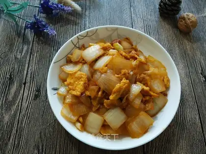 Tomato onion fried eggs