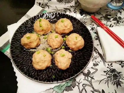 Scorched radish pork balls