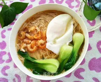 Flowers and hot noodles