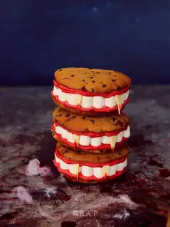 Halloween vampire cookies