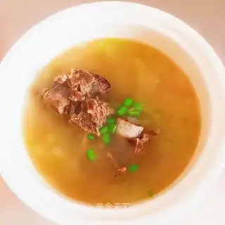 Bones and melon soup