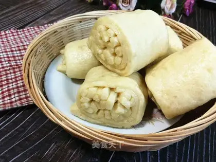 Silver roll of yogurt