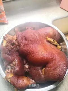 Guannan baked pig feet