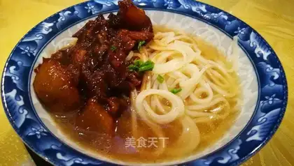 Red beef noodles