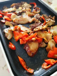 Chili fried pork