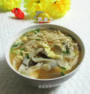 Egg mushroom noodles