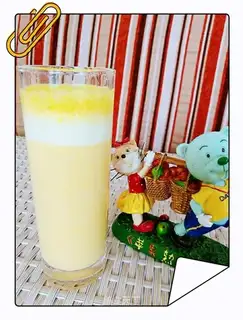 A bebed pumpkin milkshake