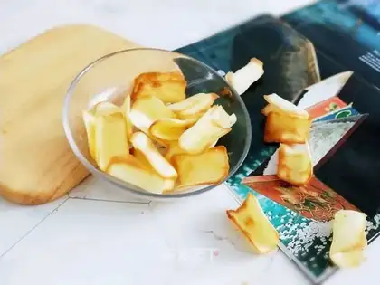 Cat tongue cookies