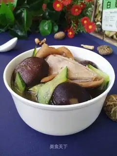 Mushroom duck soup