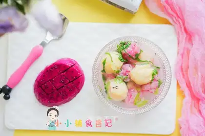 Two-coloured potato meatball soup