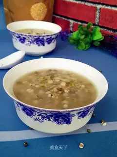 Porridge of rice and green beans