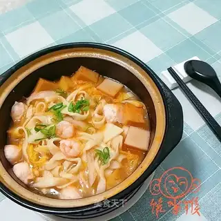 Seafood casserole noodles
