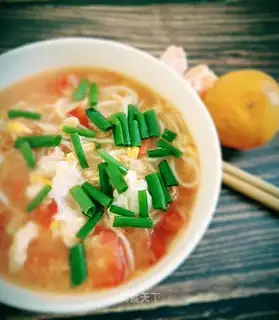 Tomato egg hot noodles