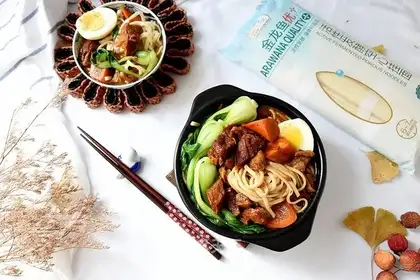 Tomato noodles
