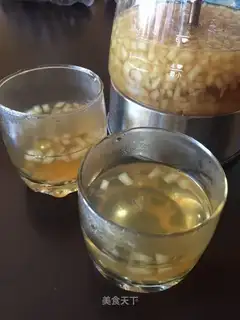 Apple date tea