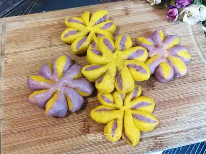 Pumpkin potato buns