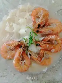 Rhodish shrimp hot noodles