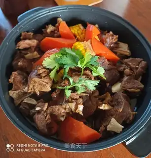 Red lamb pot