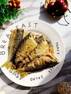 Fried magnetfish