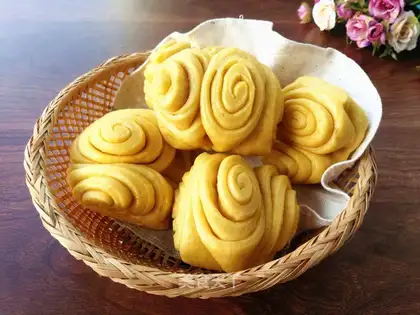The sweet pumpkin roll