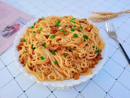 Spaghetti mushroom sauce