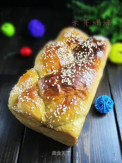 Sesame and banana toast