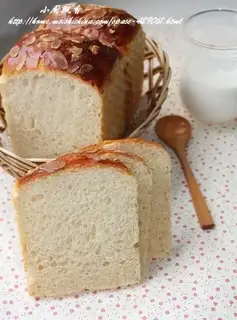 almond and milk toast