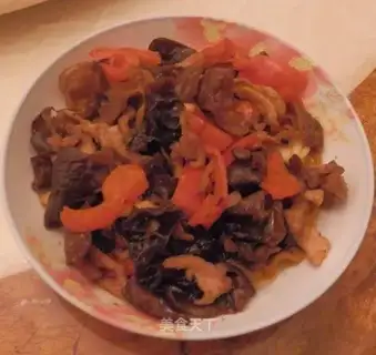 stir-fried shredded pork with fungus