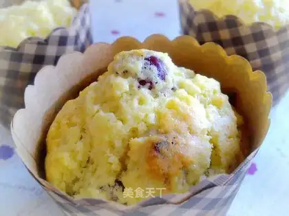 Red date muffin cake