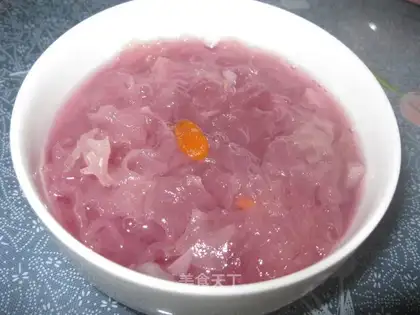 Purple sweet potato and white fungus soup