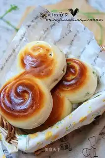 Chives and ham roll