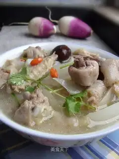Radish chicken soup