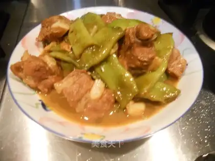 Stewed ribs with beans