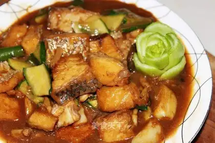 Grilled deep-sea bass with garlic