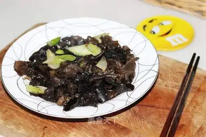 fungus in onion oil