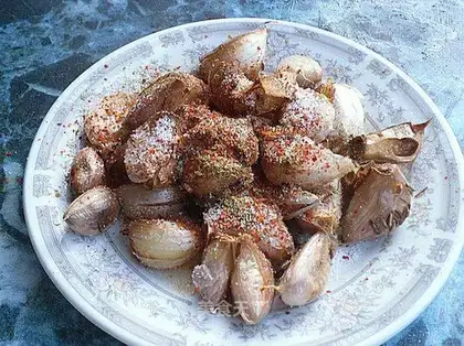 Grilled garlic