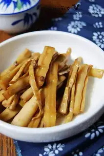 Braised spring bamboo shoots in oil