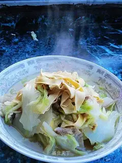 Stewed with dried tofu with Chinese cabbage