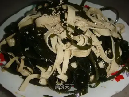 Mixed with thousands of shredded seaweed