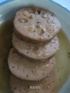 Brown sugar glutinous rice lotus root